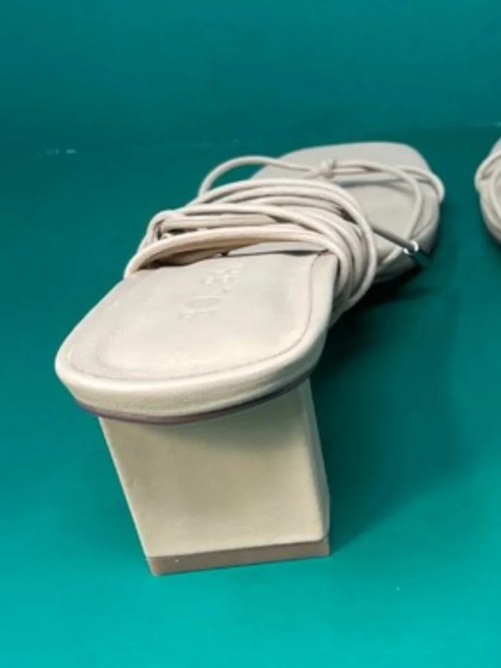 Sol Sana leather upper
